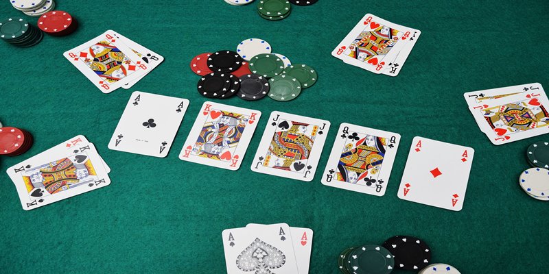 Cách chơi Poker cơ bản 